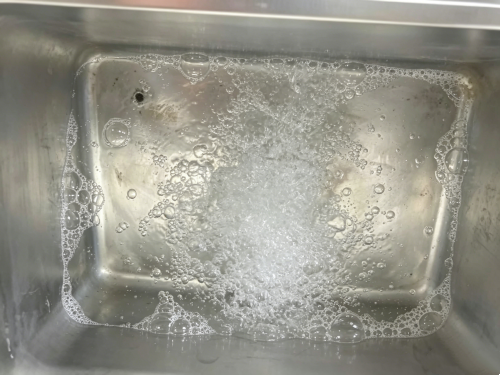 177881385867701.png 容器加水加少量气泡.png